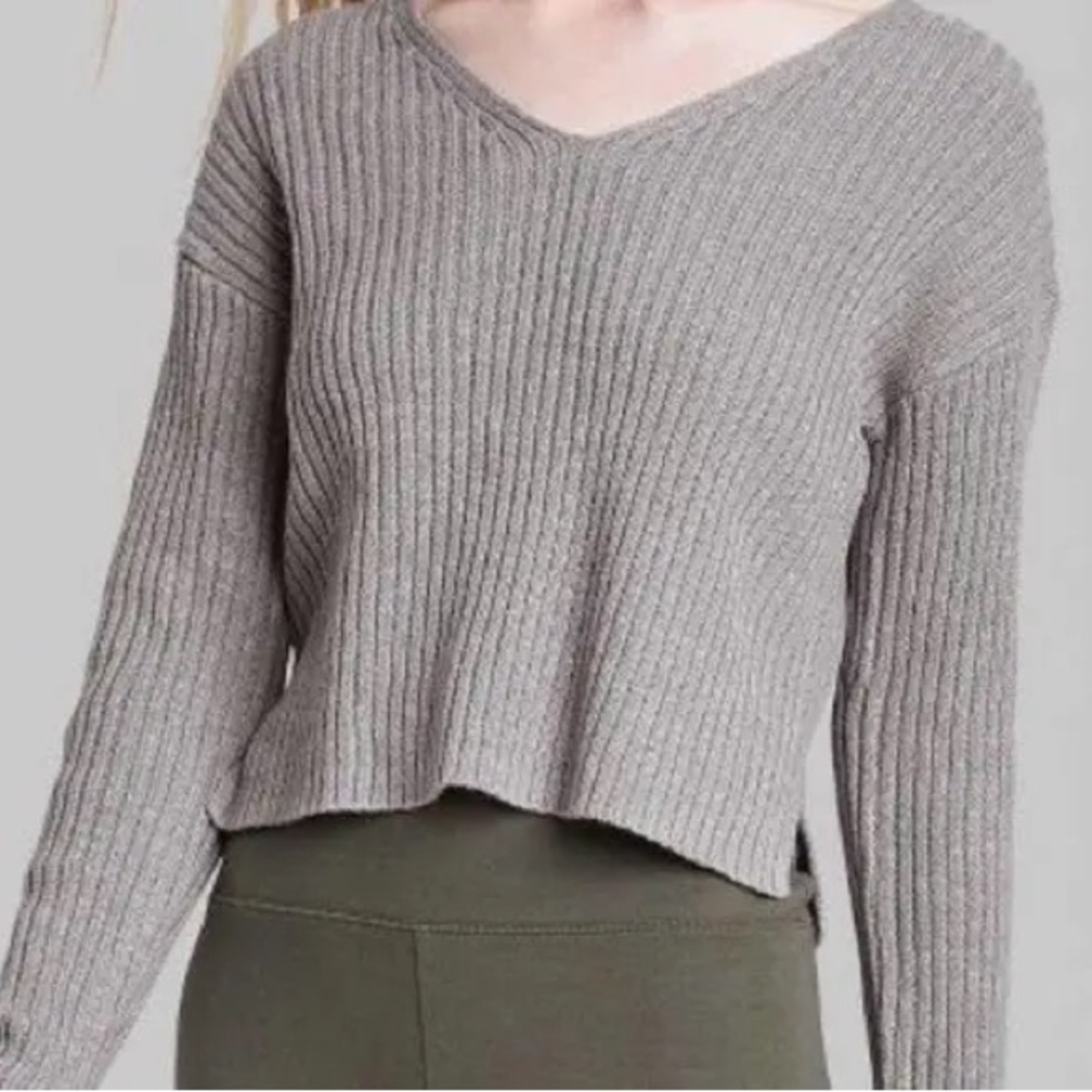 Wild Fable Gray V-Neck Sweater with Relaxed Fit and Ribbed Texture